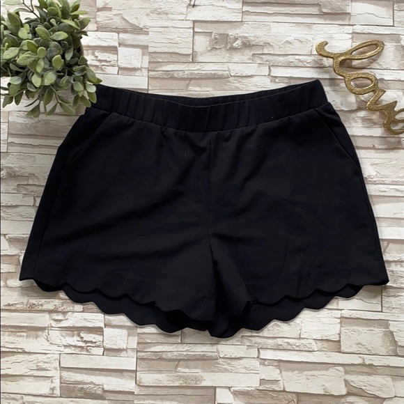 torrid Pants - Torrid Scallop Hem Shorts